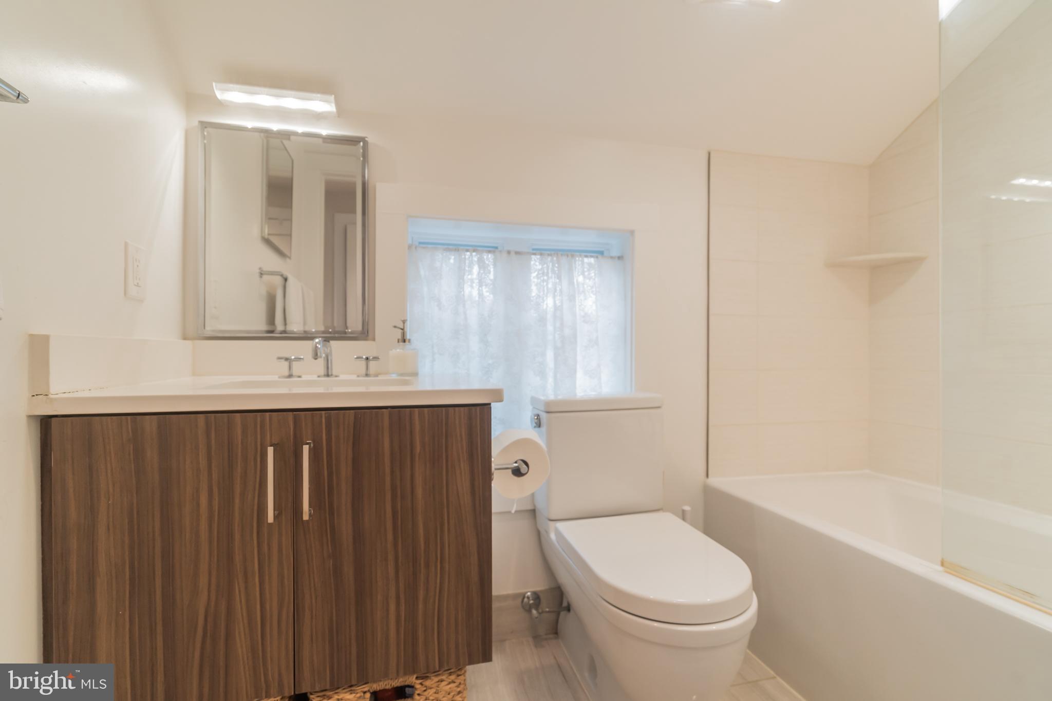 631 D Street Southeast Washington, DC 20003 - Photo 20 of 30