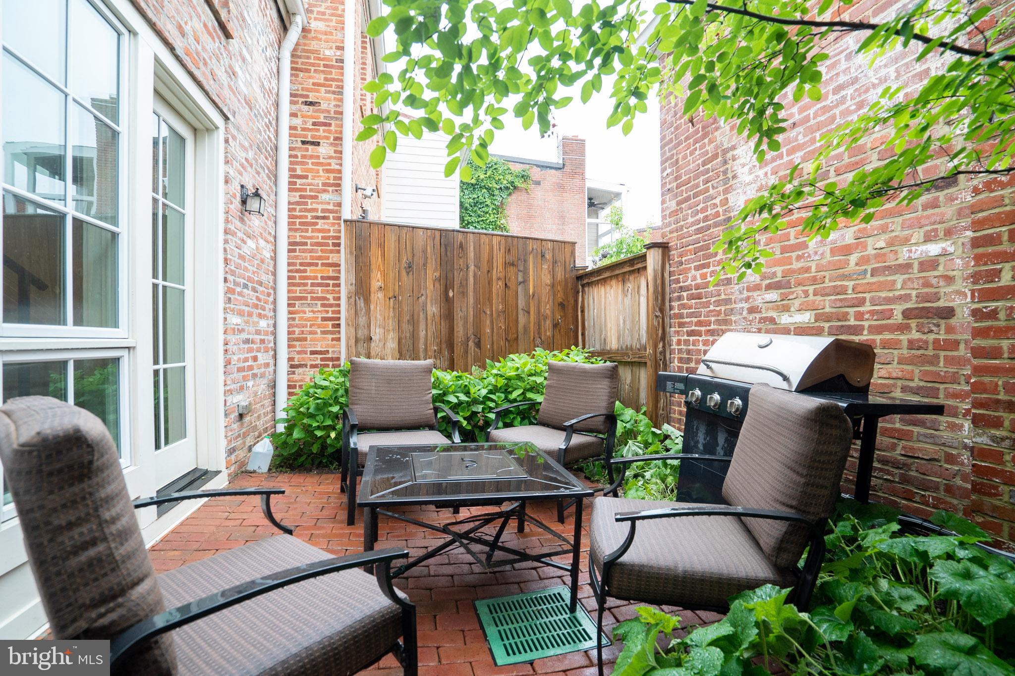 631 D Street Southeast Washington, DC 20003 - Photo 26 of 30