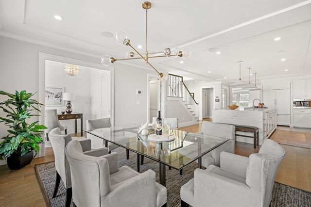 a view of a livingroom and dining room