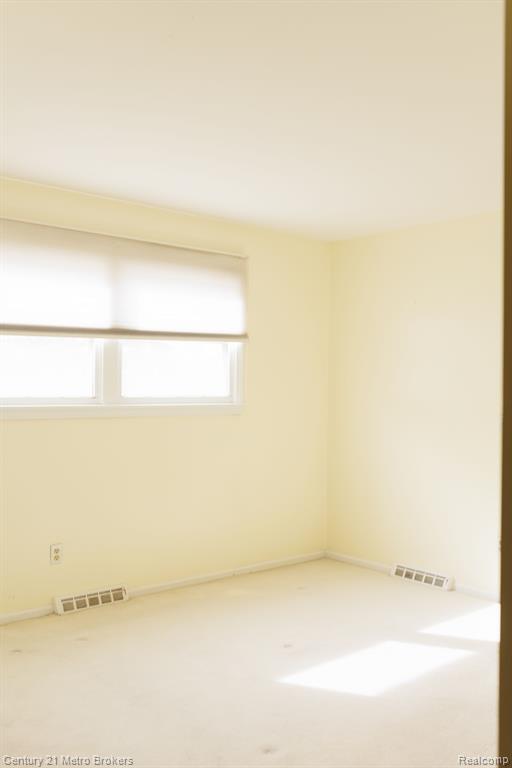 5444 Provincial Road Grand Blanc, MI 48439 - Photo 16 of 22 Gallery Image 16