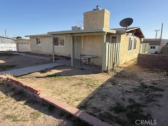 $300,000 | 27697 Highway 58, Barstow, CA 92311