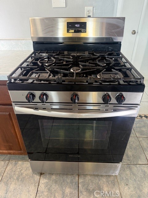 27697 Highway 58 Barstow, CA 92311 - Photo 22 of 45 Stove