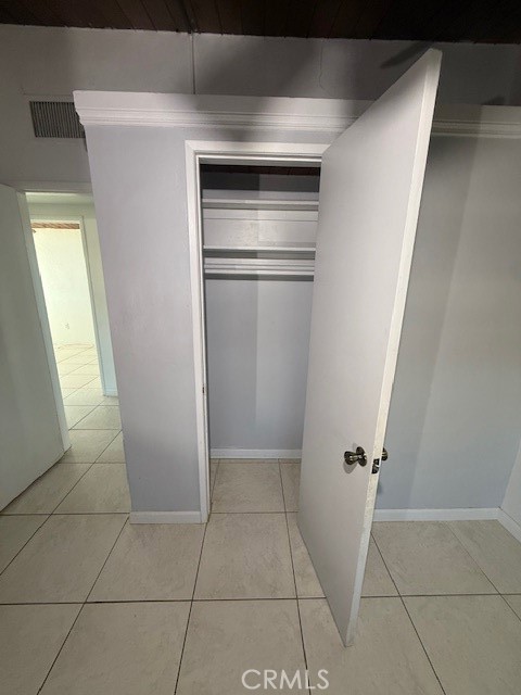 27697 Highway 58 Barstow, CA 92311 - Photo 39 of 45 Room 3 closet