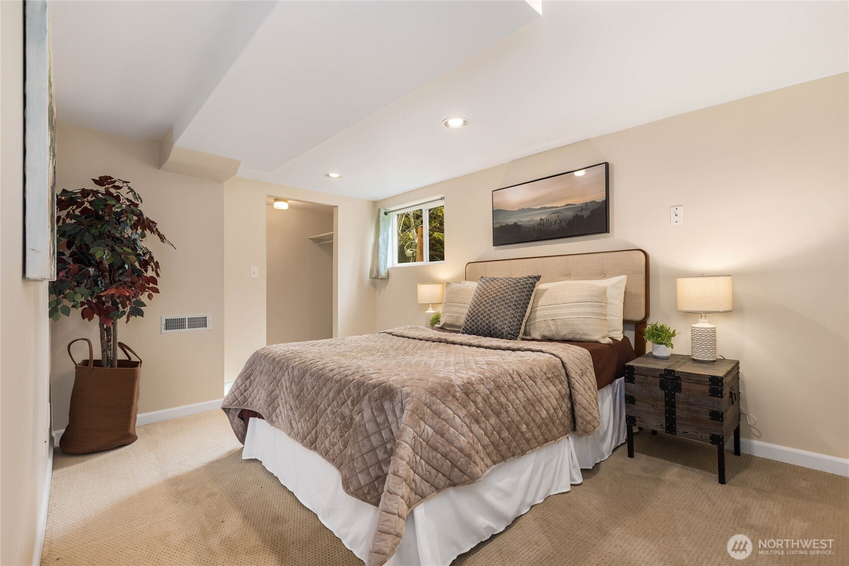 1712 Northeast 86th Street Seattle, WA 98115 - Photo 29 of 39