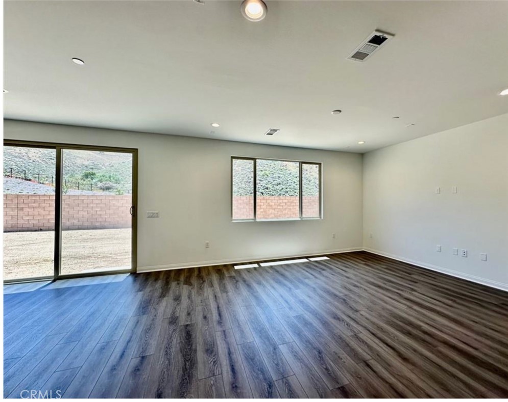 8489 Anthony Street Riverside, CA 92507 - Photo 9 of 28