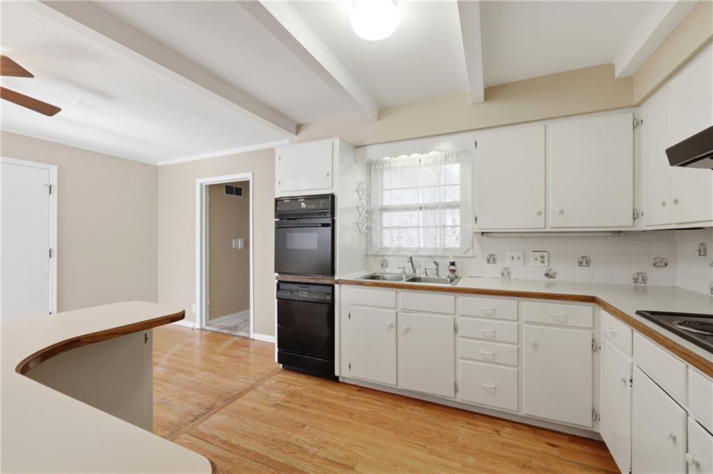 3918 South Main Street Independence, MO 64055 - Photo 7 of 24
