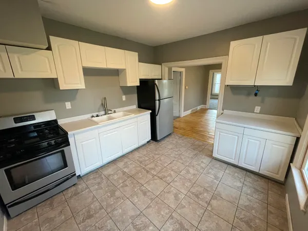 $270,000 | 429 Shirley Street Northeast, Grand Rapids, MI 49503