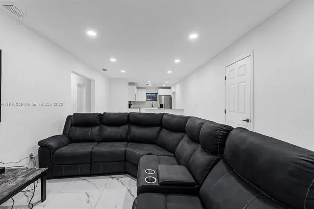 $549,900 | 4530 Southwest 25th Street, West Park, FL 33023