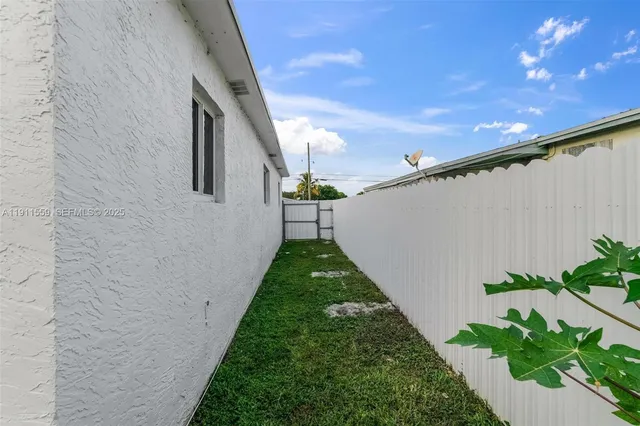 $525,000 | 4530 Southwest 25th Street, West Park, FL 33023