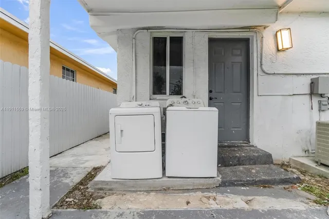 $549,900 | 4530 Southwest 25th Street, West Park, FL 33023