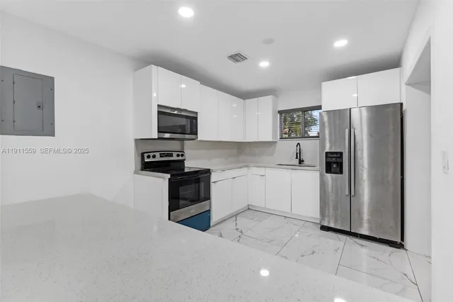 $525,000 | 4530 Southwest 25th Street, West Park, FL 33023