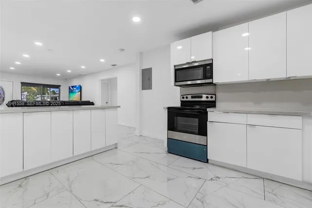 $525,000 | 4530 Southwest 25th Street, West Park, FL 33023