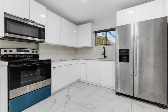 $525,000 | 4530 Southwest 25th Street, West Park, FL 33023