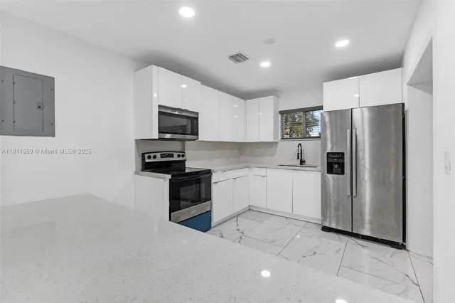 $549,900 | 4530 Southwest 25th Street, West Park, FL 33023