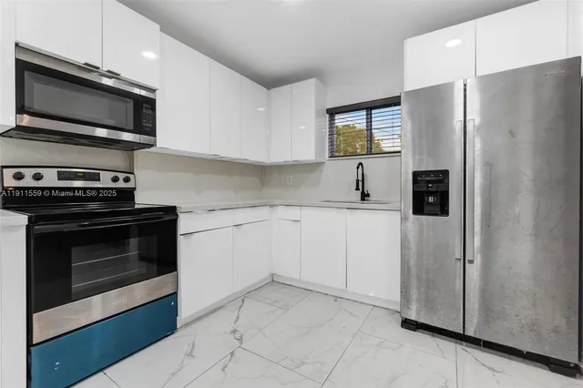 $549,900 | 4530 Southwest 25th Street, West Park, FL 33023