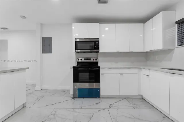 $549,900 | 4530 Southwest 25th Street, West Park, FL 33023