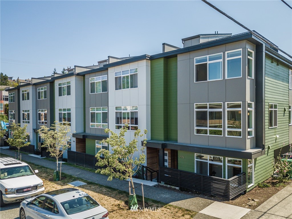 3911 Southwest Hudson Street Seattle, WA 98136 - Photo 1 of 24 Gallery Image 1