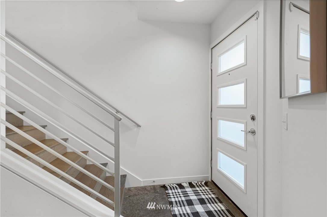3911 Southwest Hudson Street Seattle, WA 98136 - Photo 4 of 24 Gallery Image 4