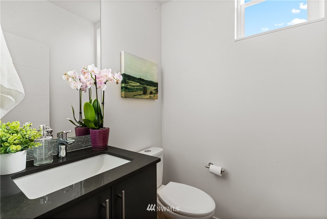 3911 Southwest Hudson Street Seattle, WA 98136 - Photo 7 of 24 Gallery Image 7