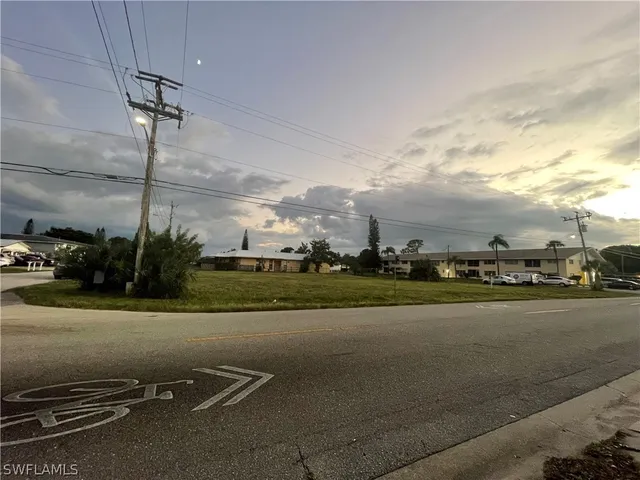 $499,000 | 4902 Viceroy Street, Cape Coral, FL 33904