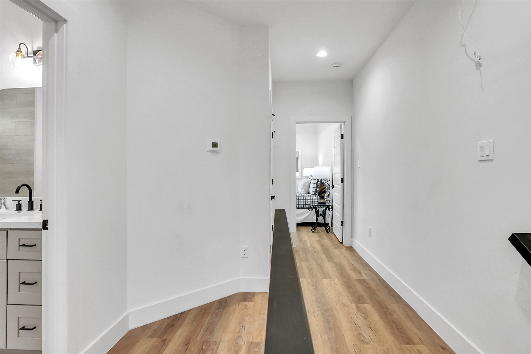 8012 Brandon Street Houston, TX 77051 - Photo 17 of 29 hallway