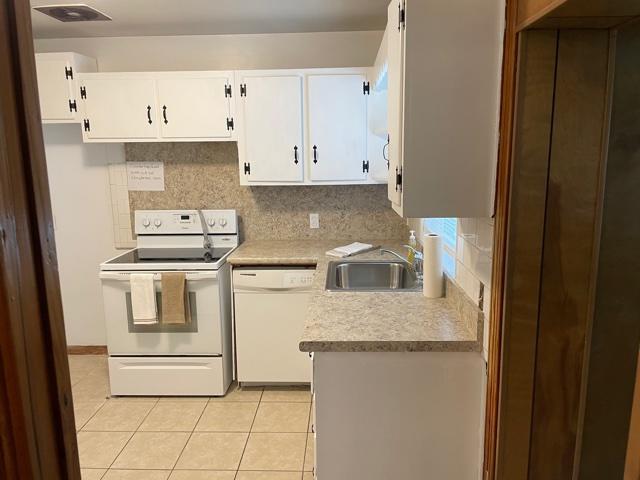 2745 Rainbow Circle Jacksonville, FL 32217 - Photo 11 of 11 Kitchen3