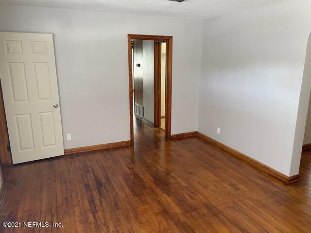 2745 Rainbow Circle Jacksonville, FL 32217 - Photo 4 of 11 LR1