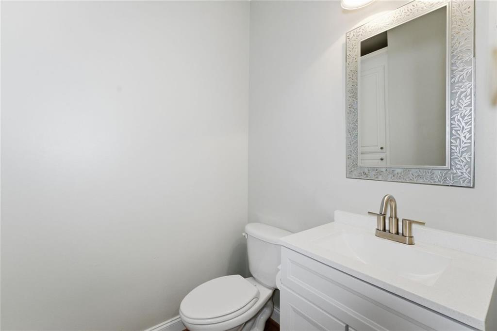 2618 Long Pointe Roswell, GA 30076 - Photo 16 of 47