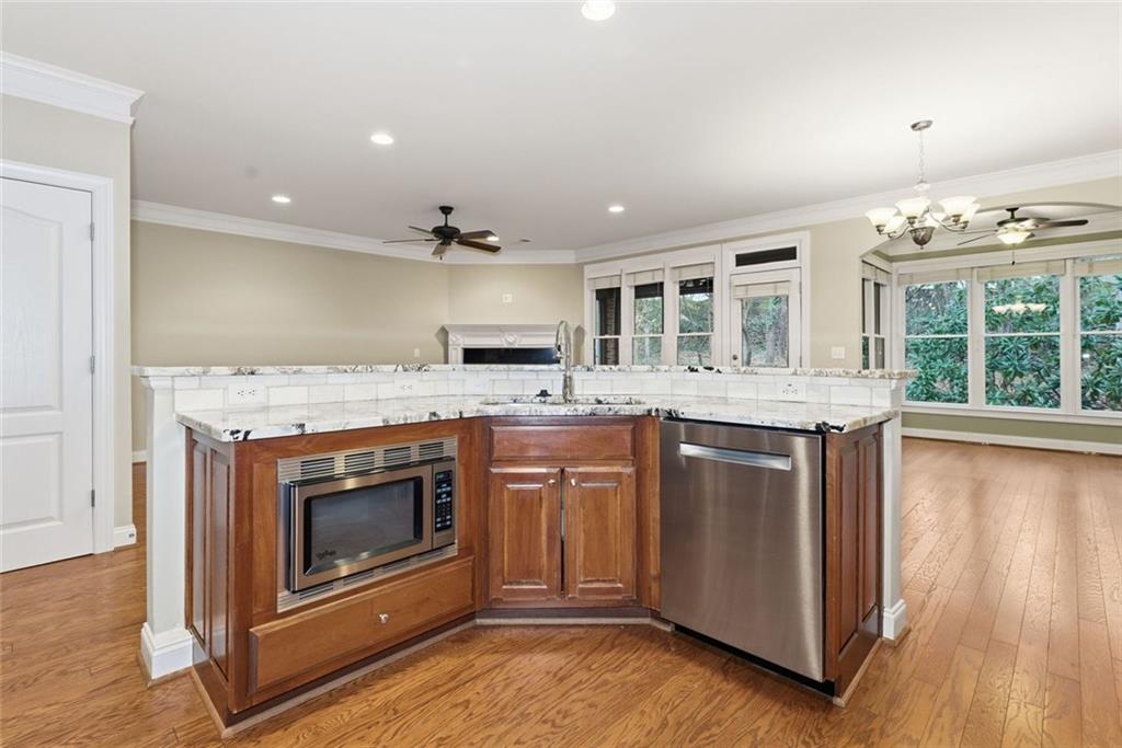 2618 Long Pointe Roswell, GA 30076 - Photo 7 of 47