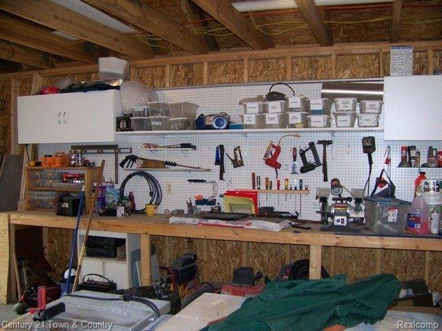 1508 Normandy Road, Unit 109 Royal Oak, MI 48073 - Photo 9 of 16 Community Workshop.JPG