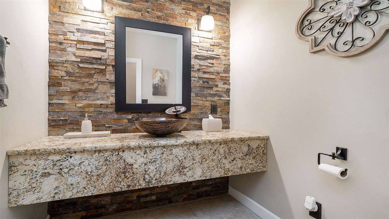 4611 Austin Road Sterling, IL 61081 - Photo 22 of 40 Gallery Image 22