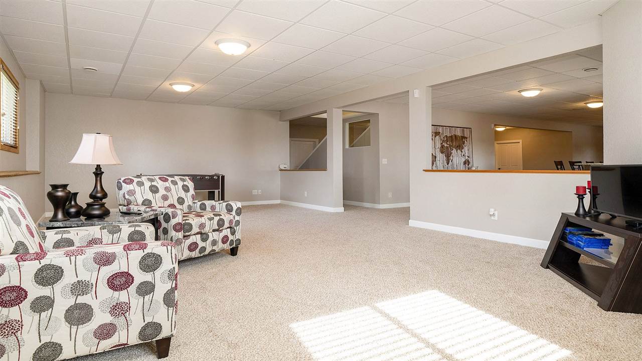 4611 Austin Road Sterling, IL 61081 - Photo 27 of 40 Gallery Image 27