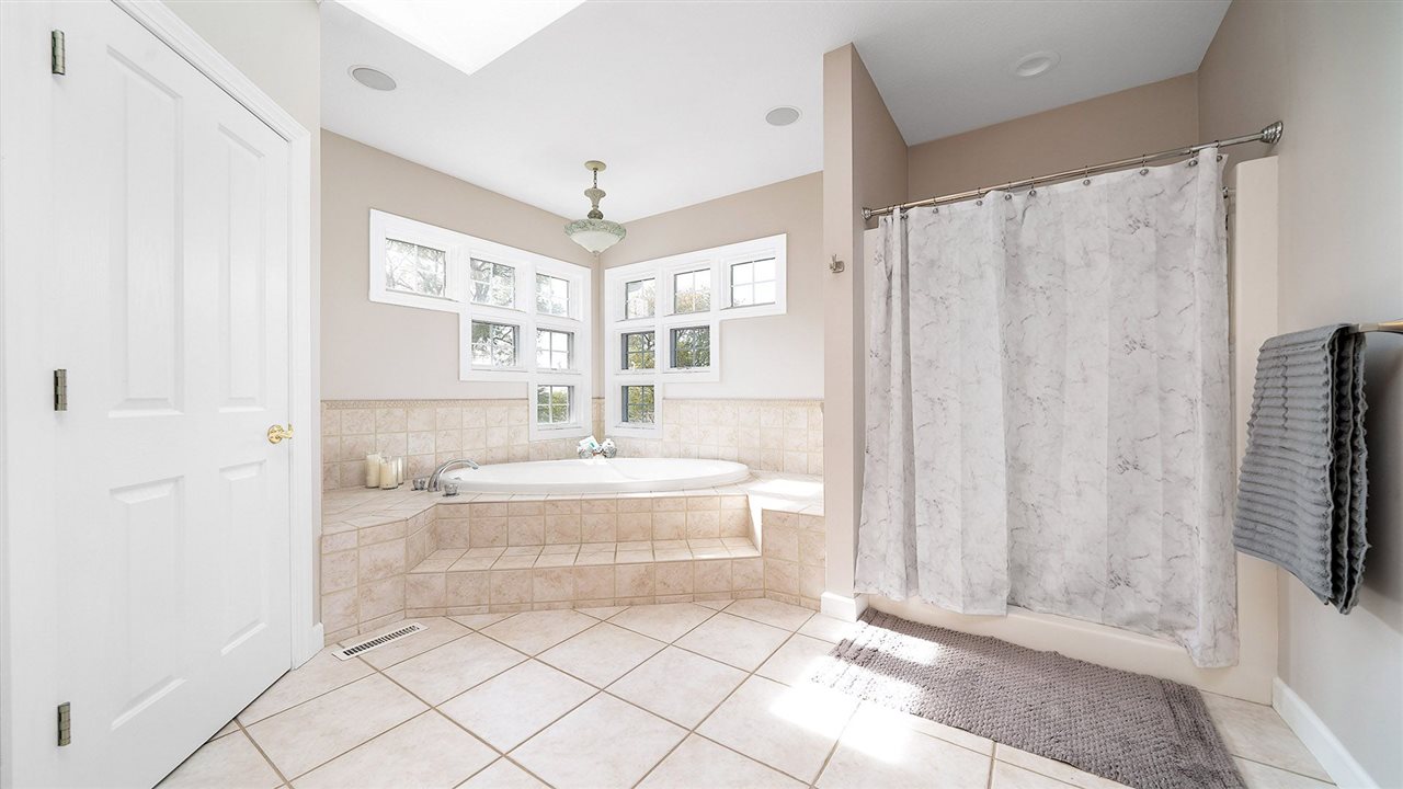 4611 Austin Road Sterling, IL 61081 - Photo 29 of 40 Gallery Image 29