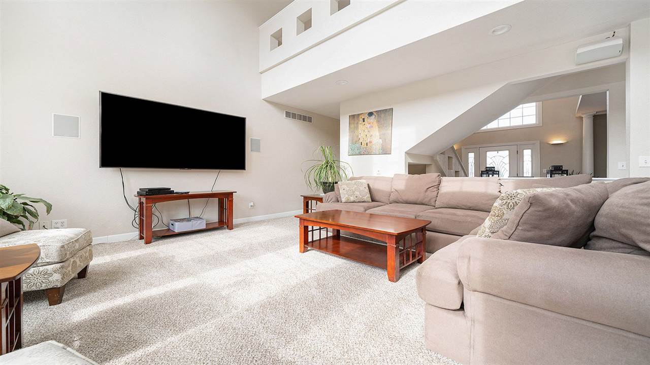 4611 Austin Road Sterling, IL 61081 - Photo 4 of 40 Gallery Image 4