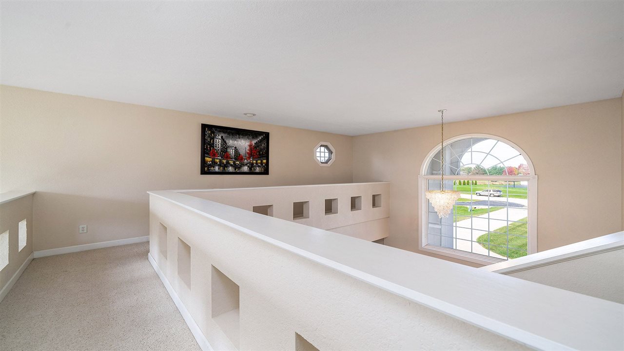4611 Austin Road Sterling, IL 61081 - Photo 6 of 40 Gallery Image 6