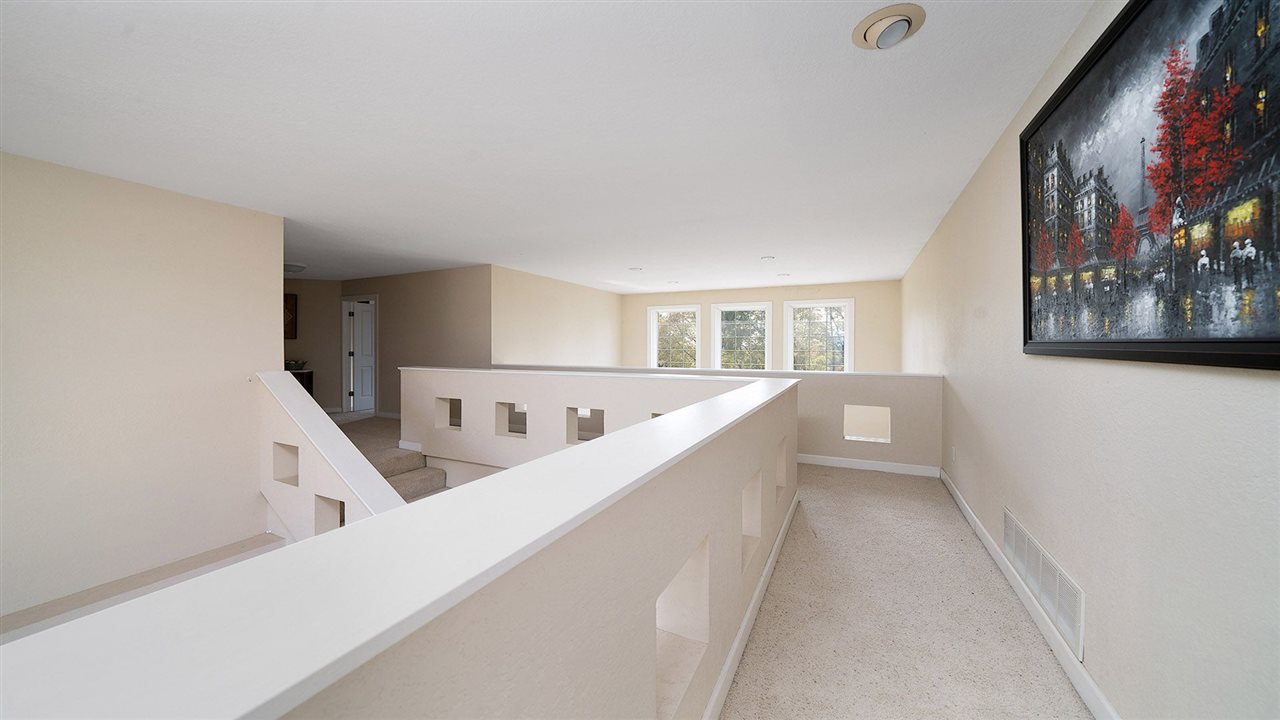 4611 Austin Road Sterling, IL 61081 - Photo 7 of 40 Gallery Image 7