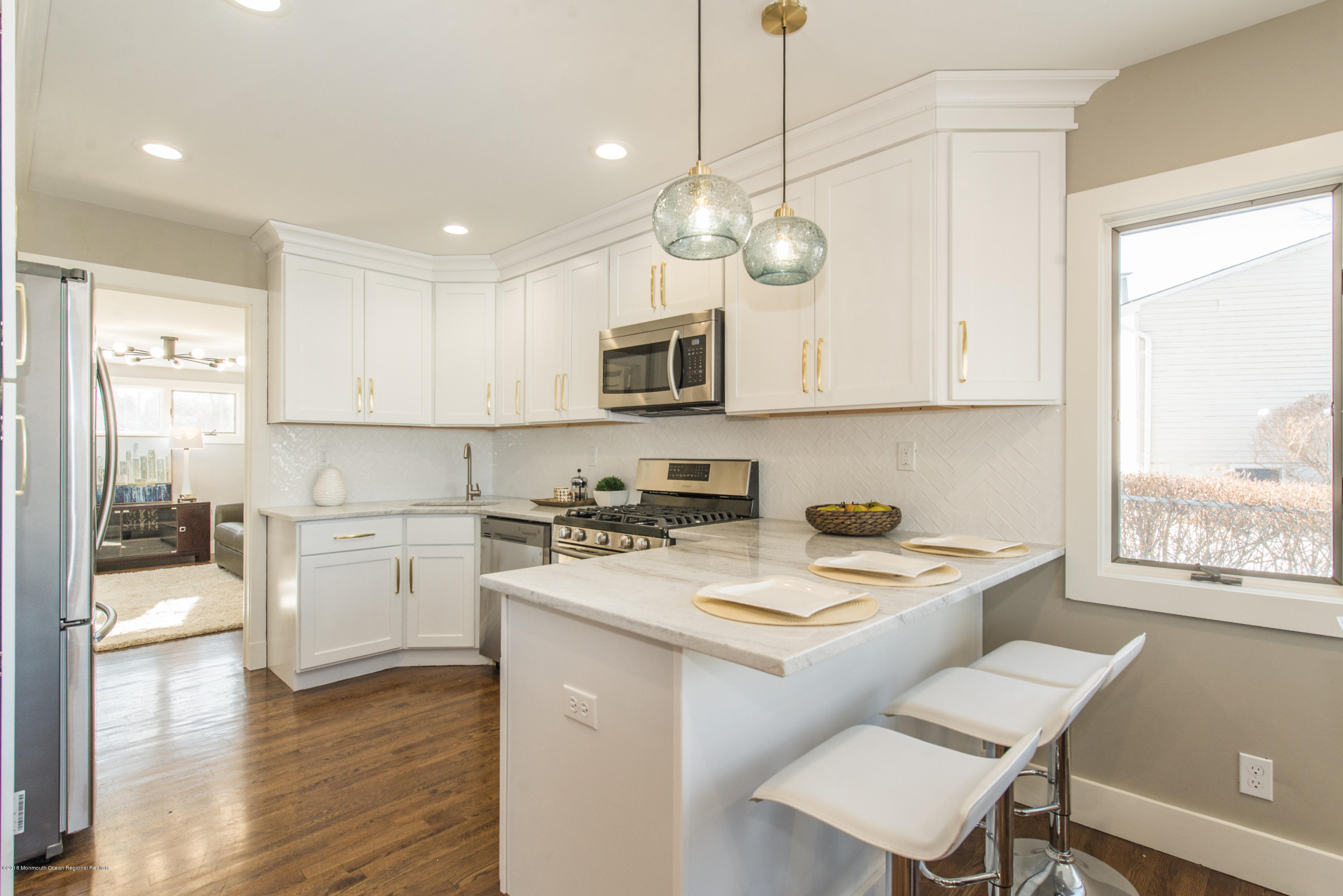 22 Georgetown Road Parlin, NJ 08859 - Photo 10 of 27 Eat in Kitchen