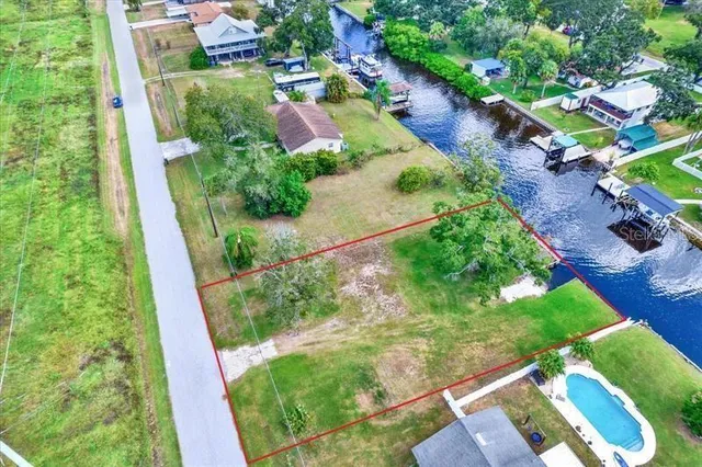 $275,000 | 9924 Peninsular Drive, Gibsonton, FL 33534
