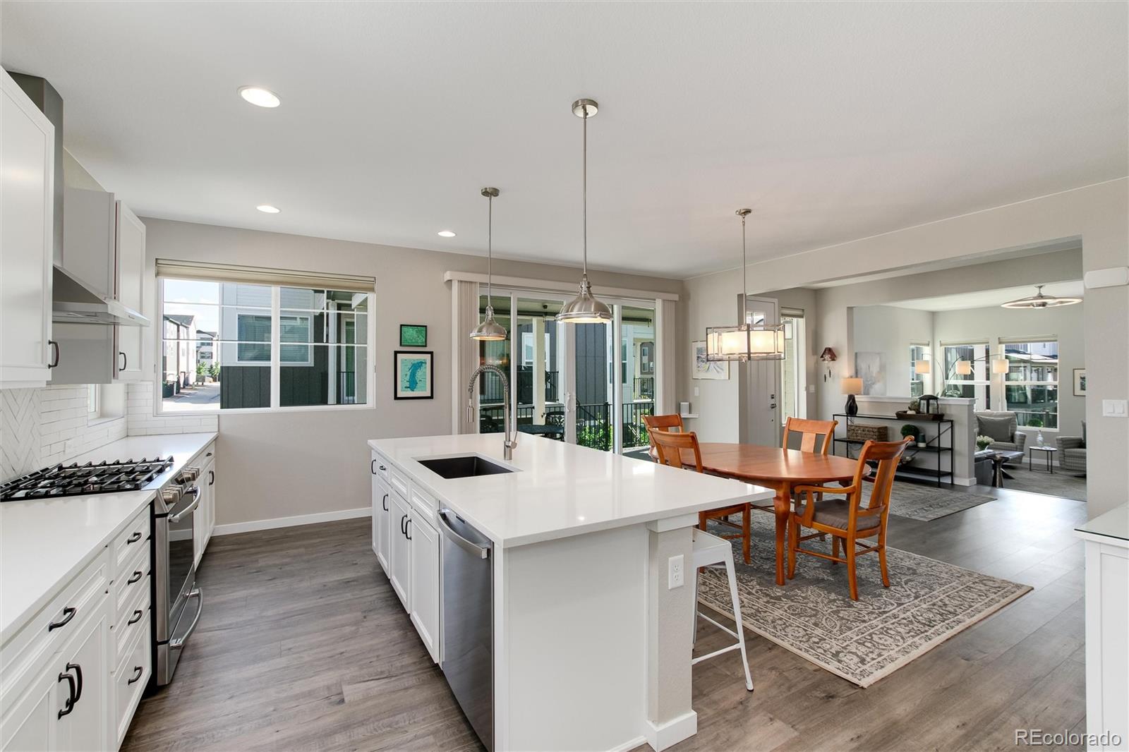 8961 Delacorte Street Highlands Ranch, CO 80129 - Photo 9 of 40 Gallery Image 9