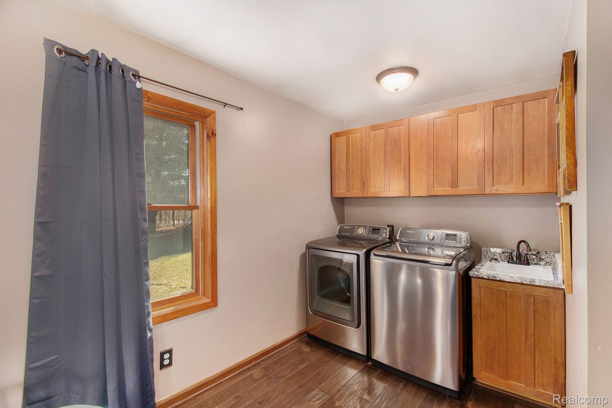 4260 Lake George Road Leonard, MI 48367 - Photo 19 of 37 200305-Kuperts-4260-Lake-George_19.jpg