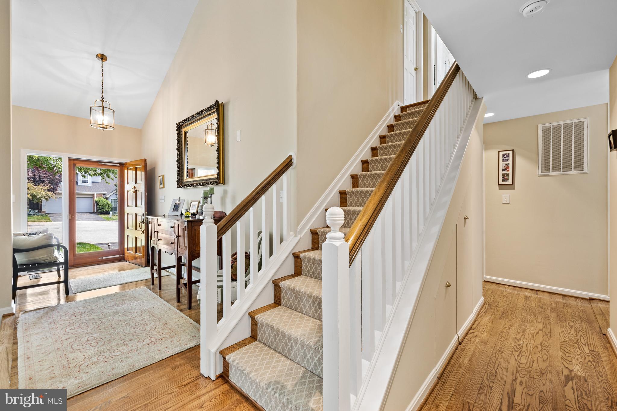 12 Deep Run Road Lutherville-Timonium, MD 21093 - Photo 4 of 37 Foyer