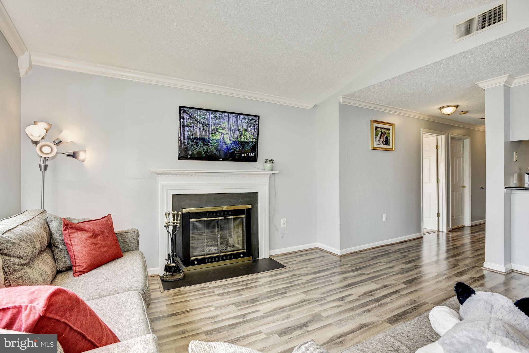 21012 Timber Ridge Terrace, Unit 301 Ashburn, VA 20147 - Photo 10 of 45 Gallery Image 10