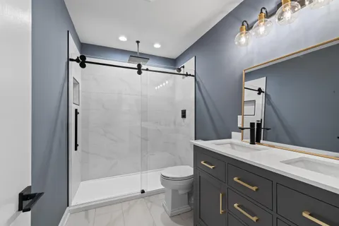 $895,000 | 225 Waubun Drive, Fontana, WI 53125