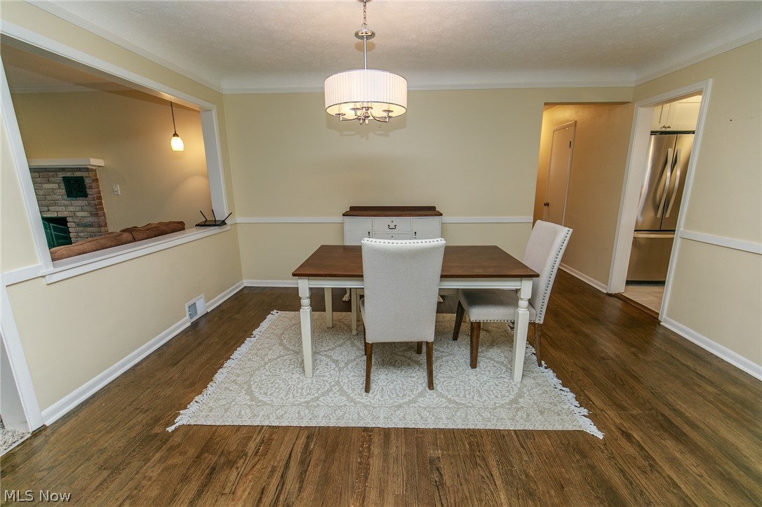 1120 Hansford Road Lyndhurst, OH 44124 - Photo 9 of 35