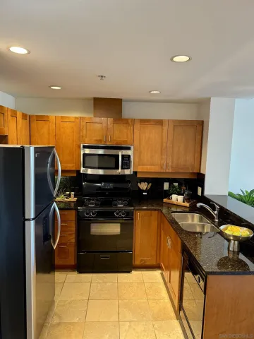 $2,795 | 475 Redwood Street, Unit 204, San Diego, CA 92103