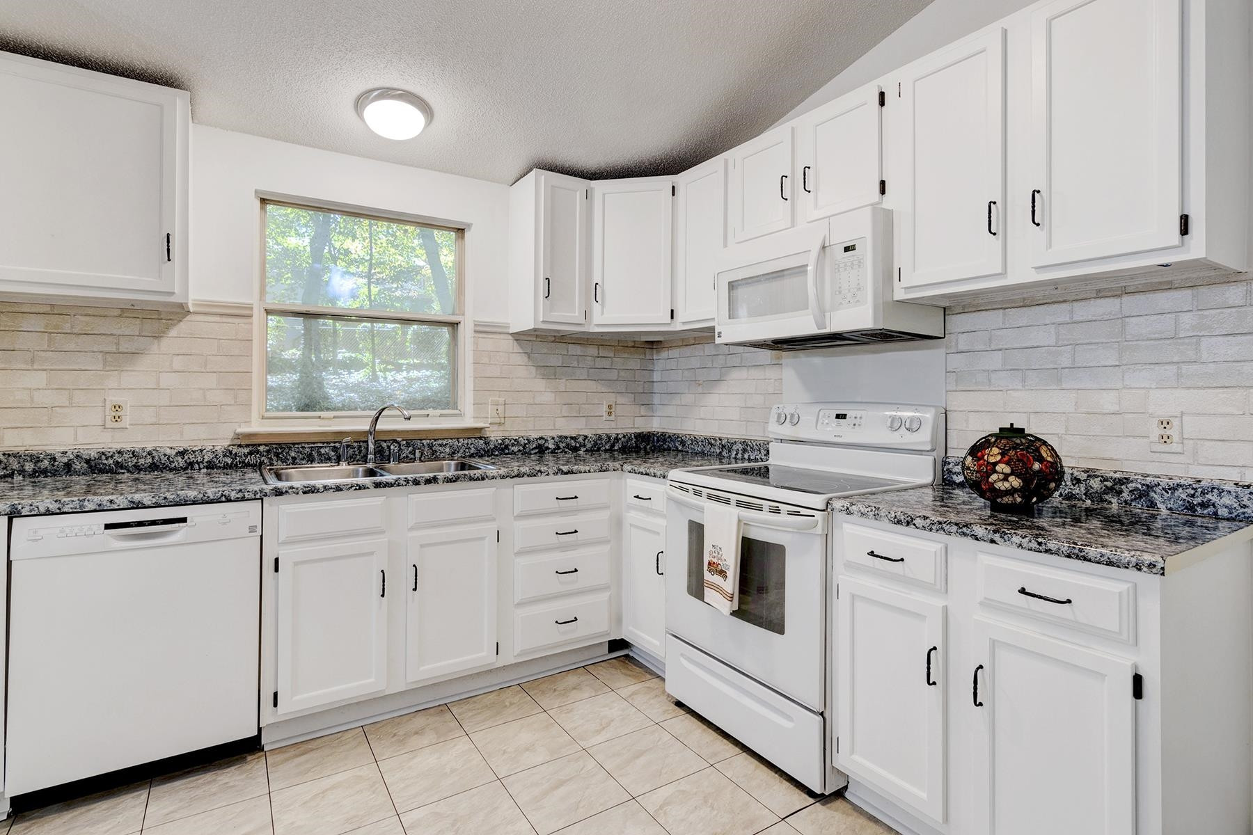 7317 Shellburne Drive Raleigh, NC 27612 - Photo 10 of 30 Photo 10