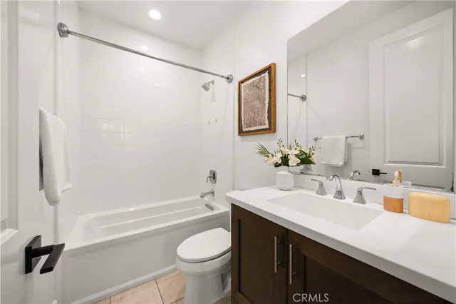 $3,090,000 | 65 Glacier, Irvine, CA 92602