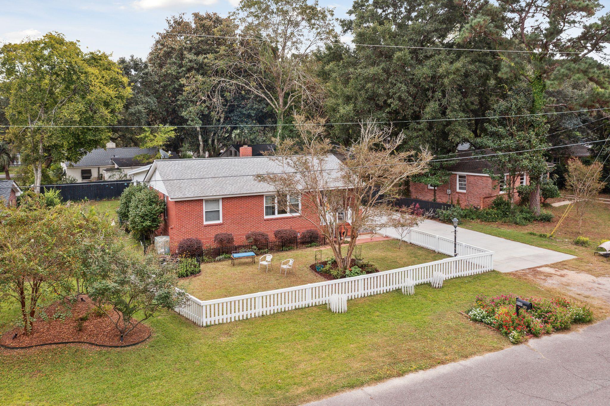 12 Ellen Avenue Mount Pleasant, SC 29464 - Photo 2 of 56 12EllenAve