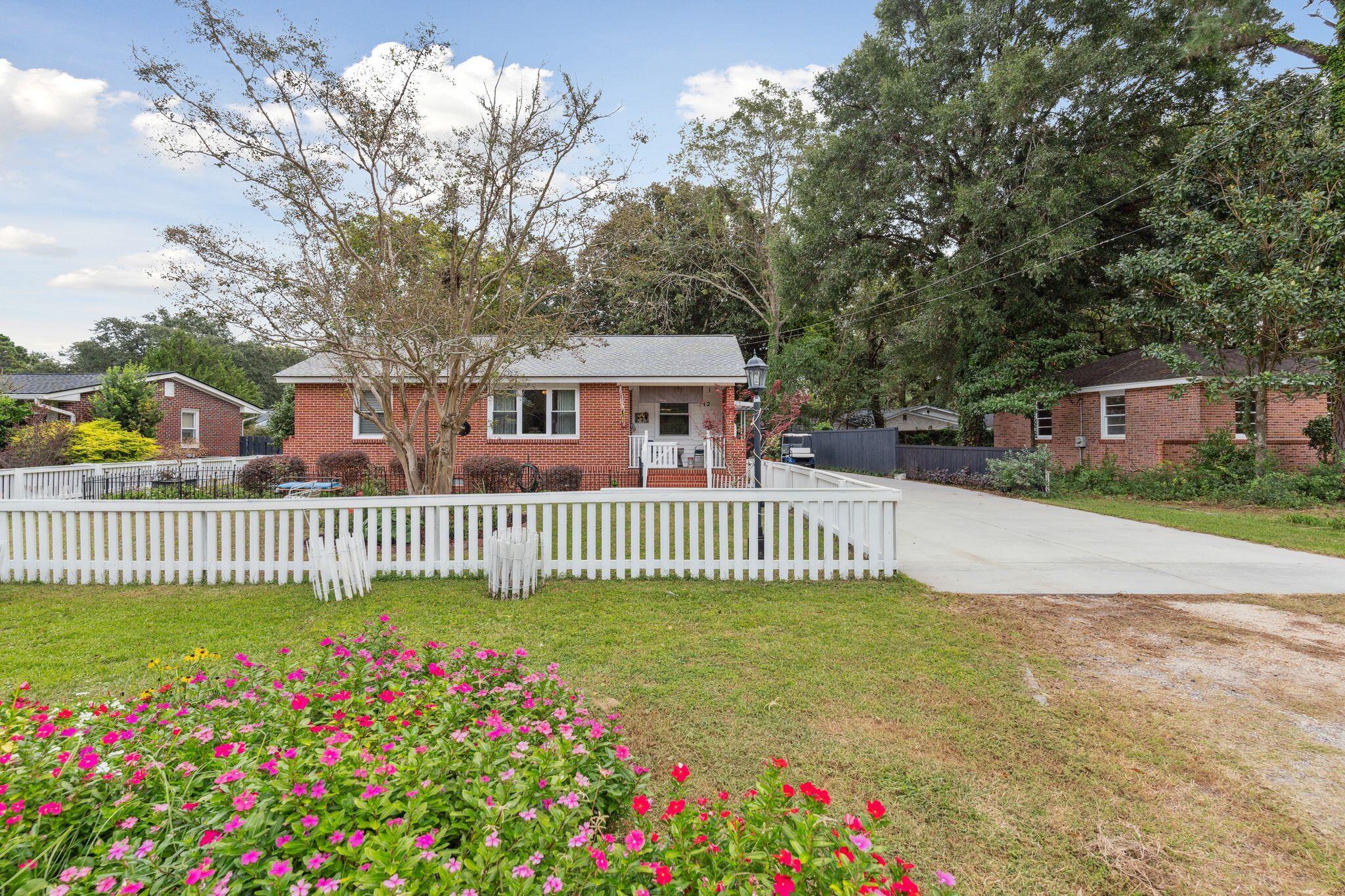 12 Ellen Avenue Mount Pleasant, SC 29464 - Photo 4 of 56 12 Ellen Ave