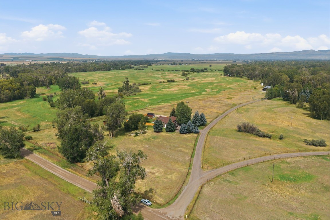 Work/Live!  5 Acres No HOA or Covenants